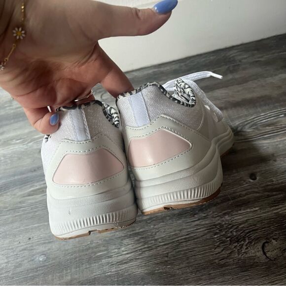 Avia Women's Deluxe Athletic Sneaker, White/Leopard - Picture 6 of 13